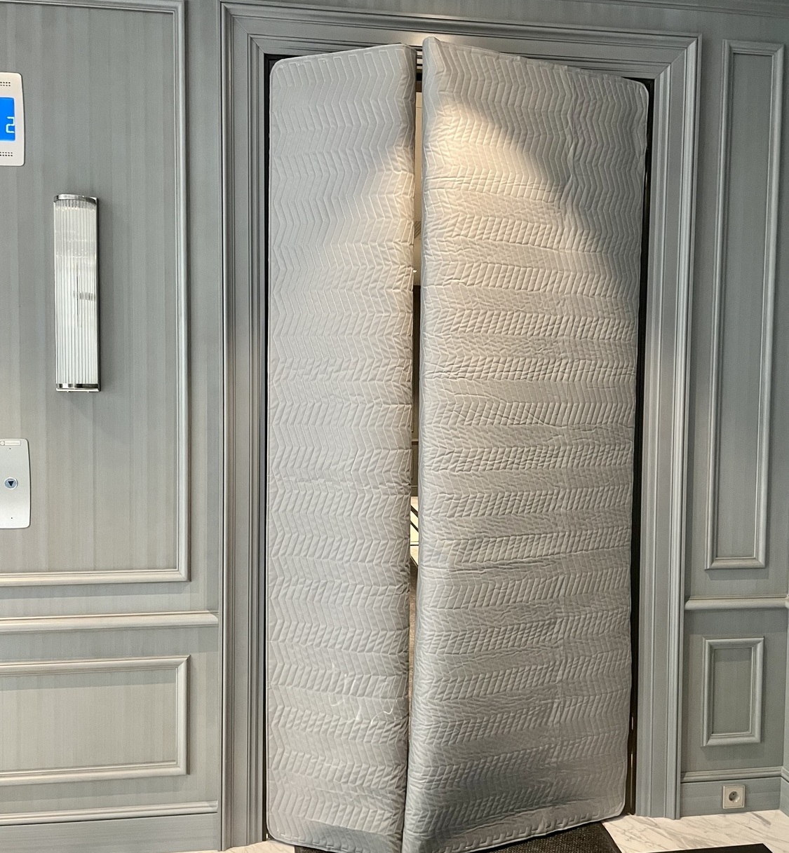 Современная защита дверей Современная защита стен